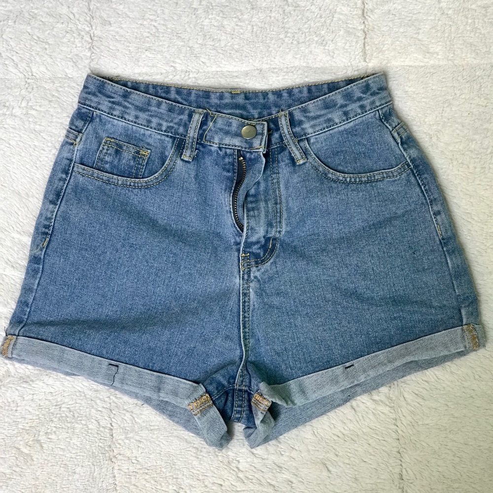 High wasted rolled bottom jean shorts
